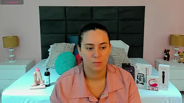 Snapshot of MadisonJenner chatting on November 17, 10:43 am MadisonJenner online show from November 17, 10:43 am