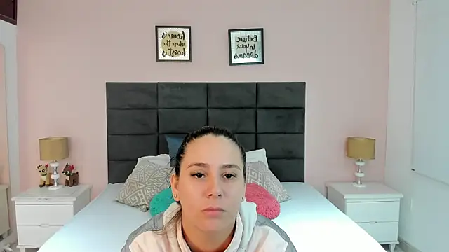 MadisonJenner online show from December 19, 11:06 am