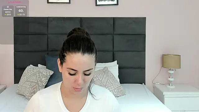 MadisonJenner online show from January 18, 9:57 am