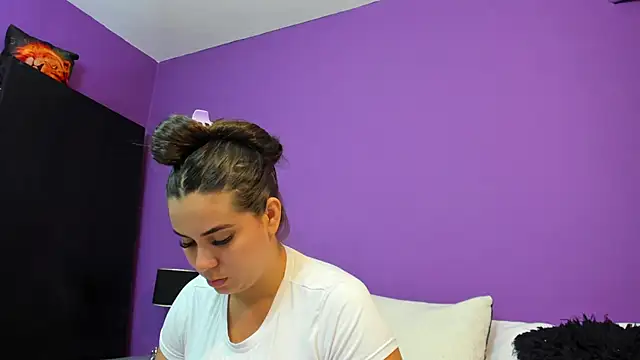 MadisonJenner online show from February 21, 11:22 am