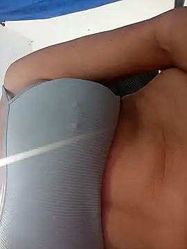 freyadevil333 online show from December 3, 3:36 am