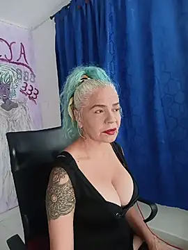 Snapshot of freyadevil333 chatting on May 12, 2:41 am freyadevil333 online show from May 12, 2:41 am