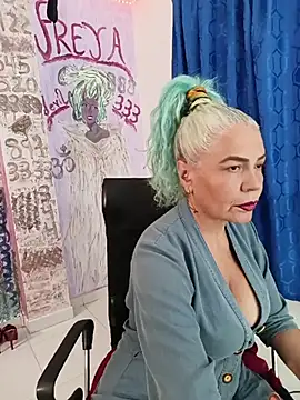 Snapshot of freyadevil333 chatting on May 27, 7:38 am freyadevil333 online show from May 27, 7:38 am