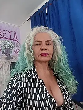 Snapshot of freyadevil333 chatting on July 12, 8:11 pm freyadevil333 online show from July 12, 8:11 pm