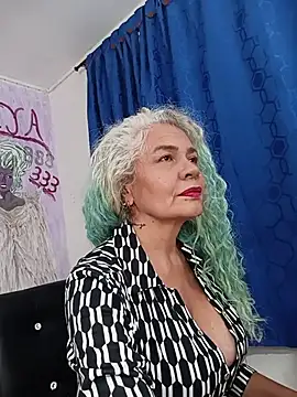 Snapshot of freyadevil333 chatting on July 17, 6:42 am freyadevil333 online show from July 17, 6:42 am
