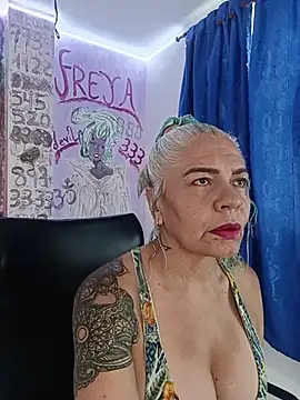 Snapshot of freyadevil333 chatting on August 3, 3:16 pm freyadevil333 online show from August 3, 3:16 pm
