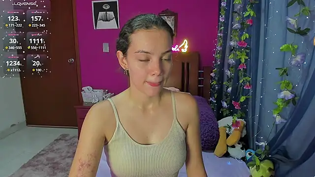 Snapshot of Angela_hank2 chatting on September 11, 4:34 am Angela hank2 online show from September 11, 4:34 am