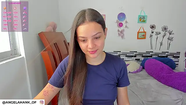Snapshot of Angela_hank2 chatting on June 5, 8:14 pm Angela hank2 online show from June 5, 8:14 pm