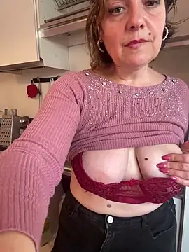 Snapshot of Sunbelxx chatting on October 27, 9:24 am Sunbelxx online show from October 27, 9:24 am