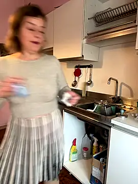 Snapshot of Sunbelxx chatting on November 19, 8:47 am Sunbelxx online show from November 19, 8:47 am