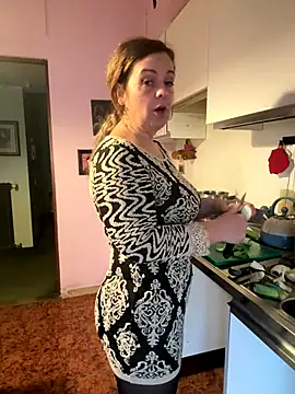 Snapshot of Sunbelxx chatting on December 18, 9:48 am Sunbelxx online show from December 18, 9:48 am