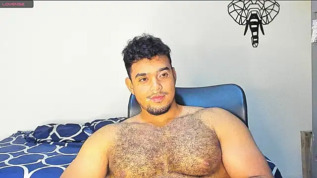 Big furry bear13 online show from December 19, 5:18 am