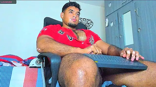 Big furry bear13 online show from December 29, 7:06 am