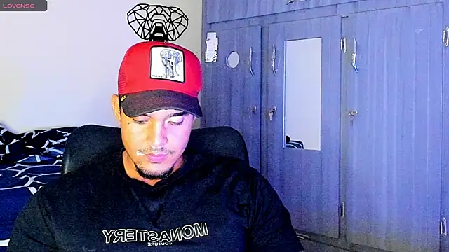 Big furry bear13 online show from February 1, 9:43 am