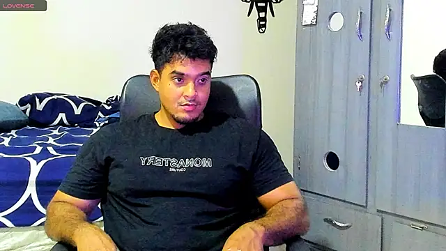 Big furry bear13 online show from March 5, 6:01 am