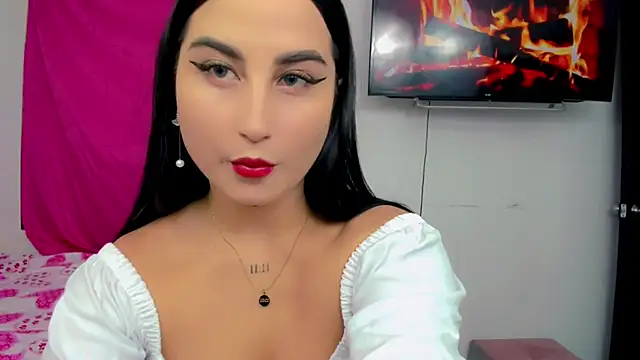 Snapshot of sunshine_uwu22 chatting on February 21, 6:37 pm sunshine uwu22 online show from February 21, 6:37 pm