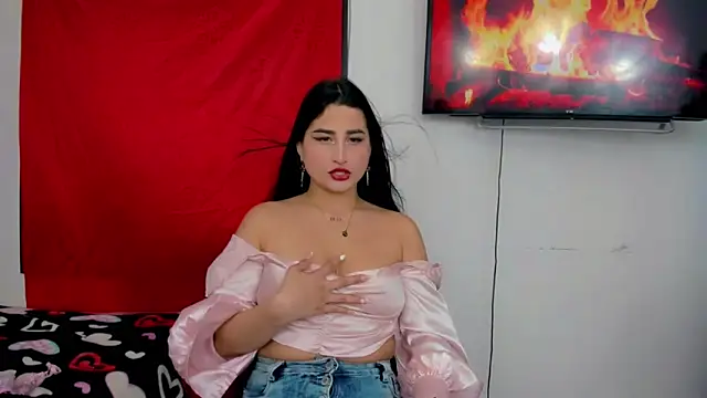 Snapshot of sunshine_uwu22 chatting on March 7, 7:05 pm sunshine uwu22 online show from March 7, 7:05 pm