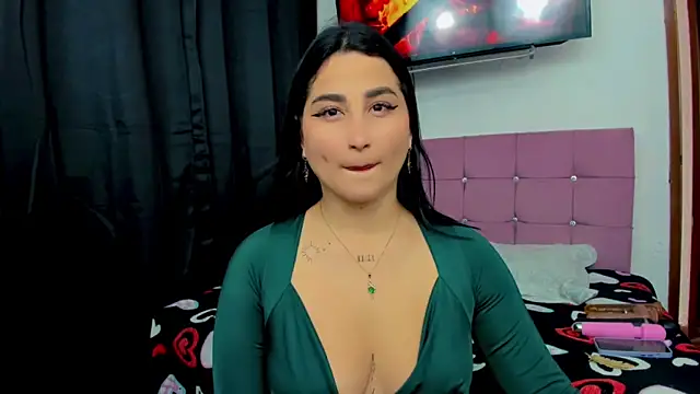 Snapshot of sunshine_uwu22 chatting on September 10, 7:03 pm sunshine uwu22 online show from September 10, 7:03 pm