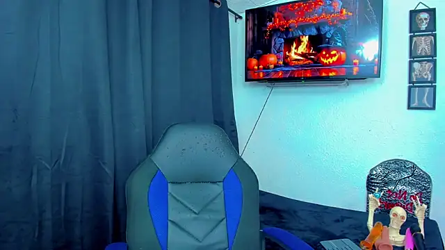 Snapshot of sunshine_uwu22 chatting on October 19, 6:41 pm sunshine uwu22 online show from October 19, 6:41 pm