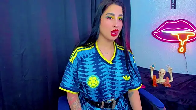 Snapshot of sunshine_uwu22 chatting on June 17, 6:09 pm sunshine uwu22 online show from June 17, 6:09 pm