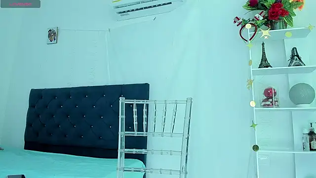 angela santana  online show from January 6, 7:35 pm