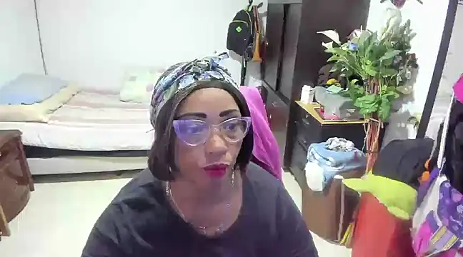 Snapshot of Mrs_mommy_ chatting on January 29, 5:13 pm Mrs mommy  online show from January 29, 5:13 pm