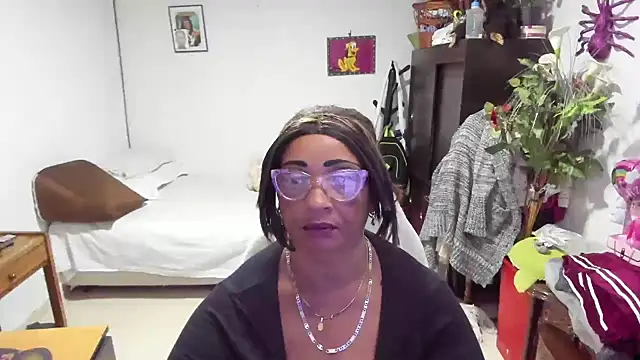 Snapshot of Mrs_mommy_ chatting on February 13, 5:11 pm Mrs mommy  online show from February 13, 5:11 pm