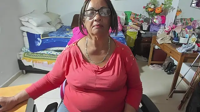 Snapshot of Mrs_mommy_ chatting on September 19, 11:27 pm Mrs mommy  online show from September 19, 11:27 pm