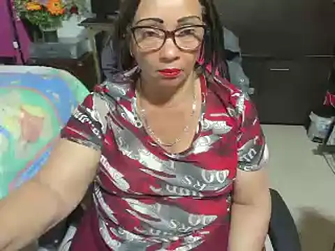 Snapshot of Mrs_mommy_ chatting on October 14, 9:48 pm Mrs mommy  online show from October 14, 9:48 pm