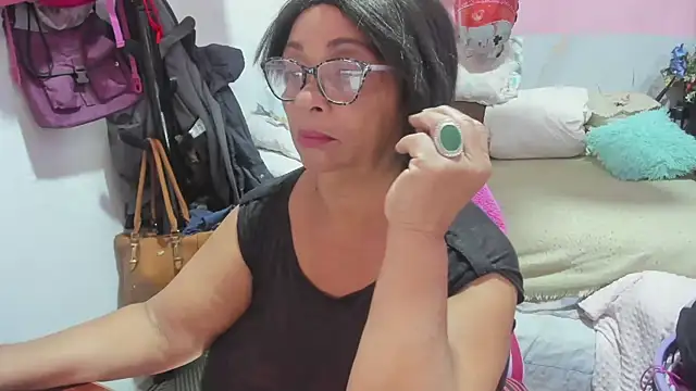 Mrs mommy  online show from April 28, 5:40 pm