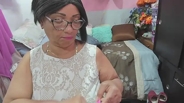 Mrs mommy  online show from June 15, 7:05 pm