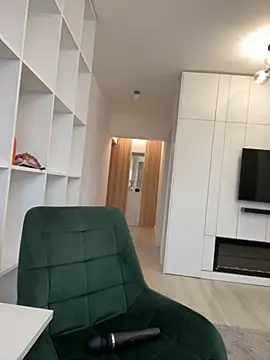 Snapshot of HotXMom chatting on November 28, 7:11 am HotXMom online show from November 28, 7:11 am