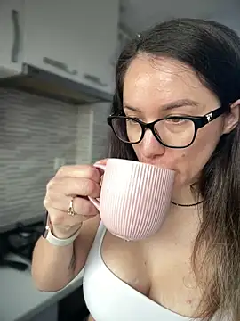 HotXMom online show from May 12, 6:32 am