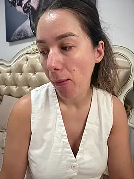 HotXMom online show from June 17, 6:16 am