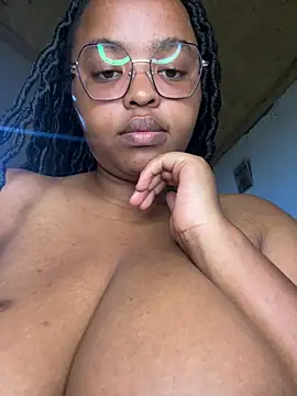 Linahlove online show from March 16, 8:54 pm