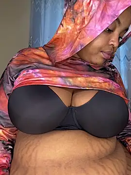 Snapshot of Linahlove chatting on June 3, 10:29 am Linahlove online show from June 3, 10:29 am