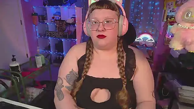 FatVeronica online show from March 15, 11:38 am