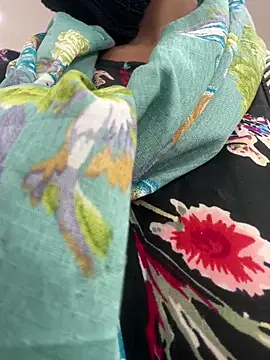 Snapshot of Ishikarana chatting on May 23, 11:58 am Ishikarana online show from May 23, 11:58 am