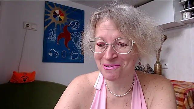 Snapshot of Zosya1111 chatting on January 25, 8:10 am Zosya1111 online show from January 25, 8:10 am