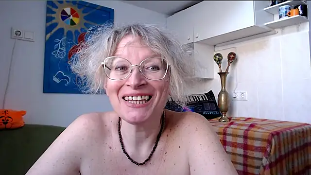 Snapshot of Zosya1111 chatting on February 22, 8:07 am Zosya1111 online show from February 22, 8:07 am