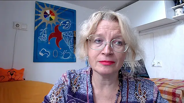 Snapshot of Zosya1111 chatting on October 3, 12:24 pm Zosya1111 online show from October 3, 12:24 pm