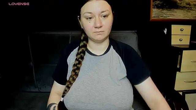 Snapshot of AlisaBacker chatting on June 20, 7:16 pm AlisaBacker online show from June 20, 7:16 pm