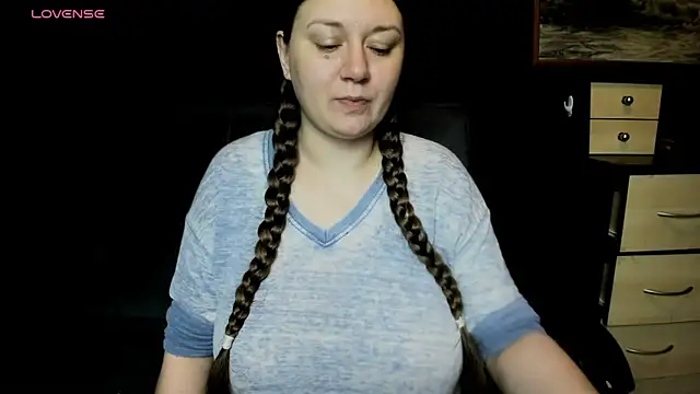 Snapshot of AlisaBacker chatting on June 28, 9:10 pm AlisaBacker online show from June 28, 9:10 pm