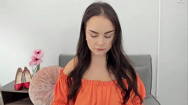 KendalNew online show from October 28, 5:04 pm