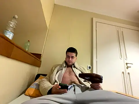 cubalibre02 online show from December 1, 8:58 pm