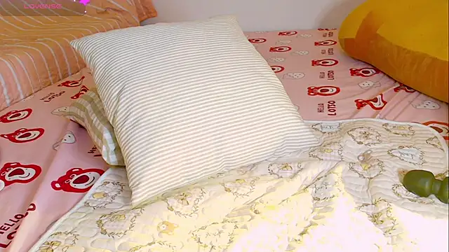 Snapshot of Embez-Damdang chatting on February 17, 6:48 pm Embez-Damdang online show from February 17, 6:48 pm