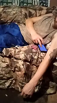 Snapshot of hothippie420 chatting on December 19, 2:12 am hothippie420 online show from December 19, 2:12 am