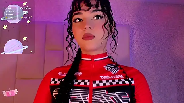 Summer walkerr online show from February 6, 12:26 pm