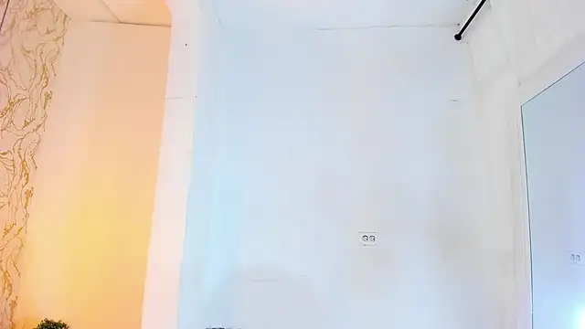 NATALIE PARKERR online show from February 22, 2:08 pm