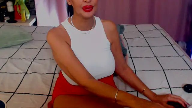 Snapshot of shannon4u chatting on March 10, 6:23 pm shannon4u online show from March 10, 6:23 pm